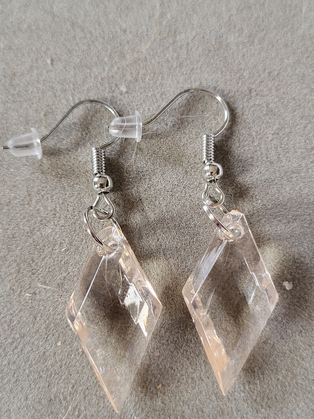 Clear Crystal Like Diamond-Shaped Dangle Earrings